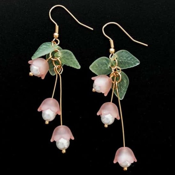 Delicate Glass & Pearl Lily Flower Earring - Picture 3 of 5
